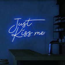 Kiss me blue